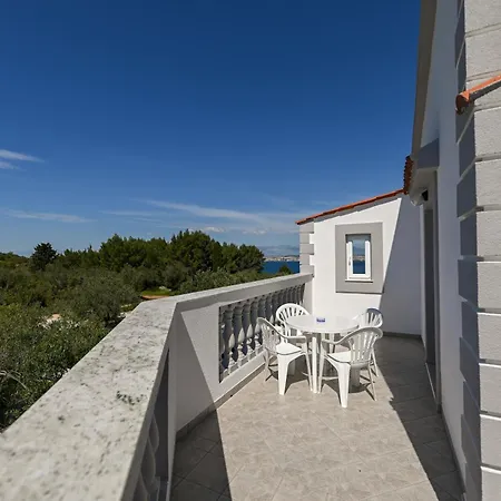 Apartmán Costa With Private Pool